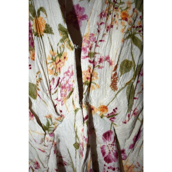 Band of Gypsies Floral Blouse - Beautiful Fall Colors White and Pink - Picture 4 of 4